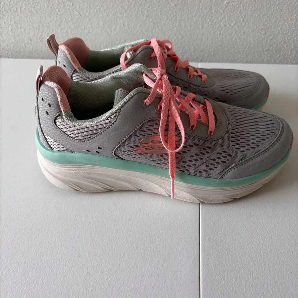 Sketchers Relaxed Fit Air Cooled Memory‎ Foam Women Size 8 Light Gray Mint Peach